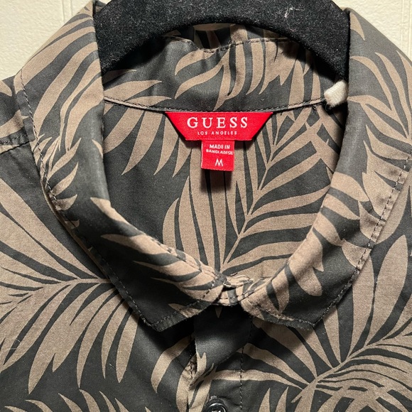 Guess palm leaf short sleeve button down - Picture 4 of 4